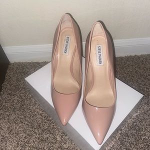 Steve Madden nude pumps